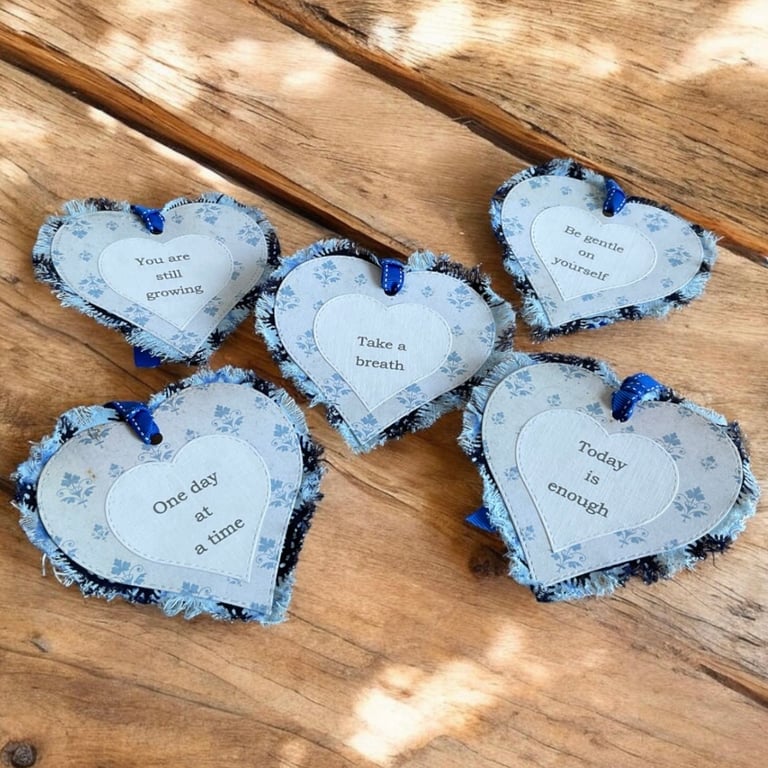 Set of 5 Shabby Chic Heart Keepsake Ornament Tags with Affirmation Quote