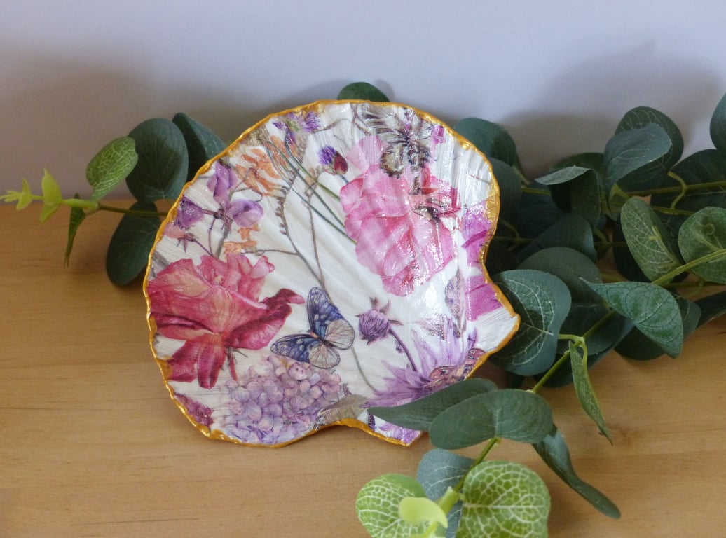 Scallop Shell Trinket Dish