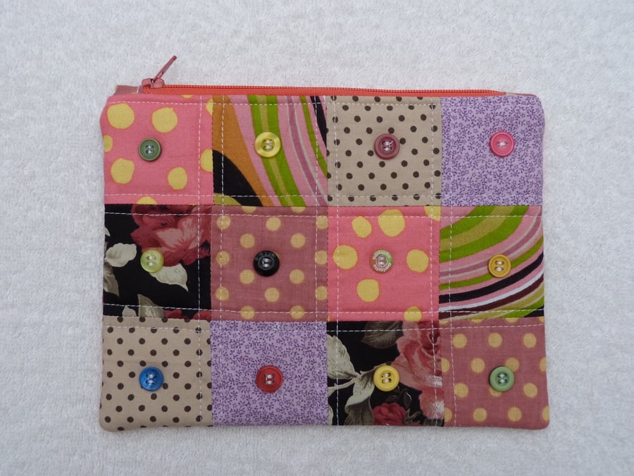 Purse with Button Embellishment. Zipped and Lined. Pieced Patchwork . Pinks.