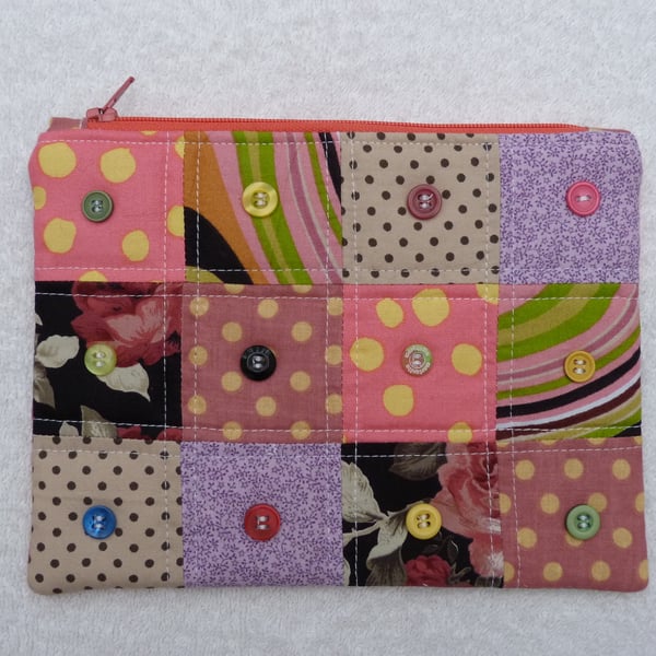 Purse with Button Embellishment. Zipped and Lined. Pieced Patchwork . Pinks.