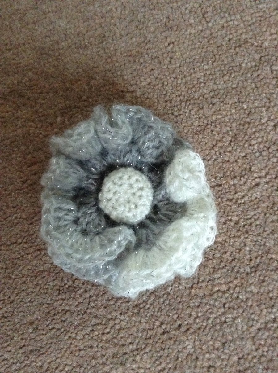 Crochet Ruffle Brooch in Grey