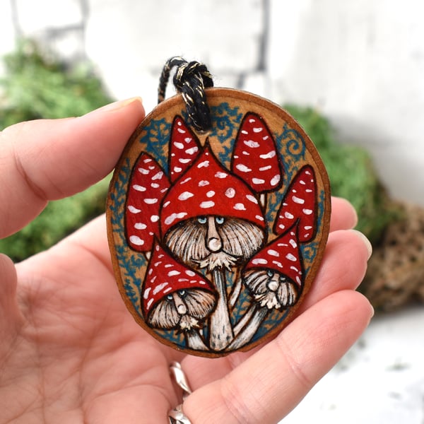 Fungi sprites. Pyrography whimsical hanging disc, personalisable.
