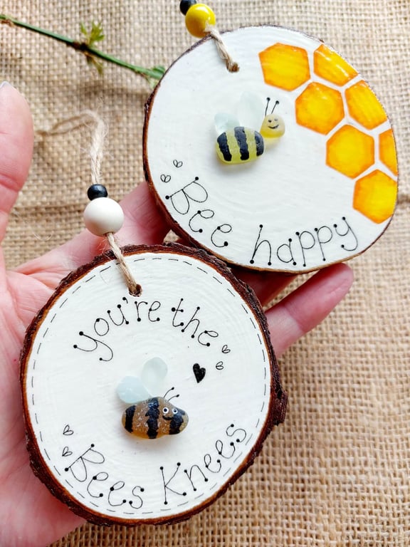 Sea Glass Bee Hanging Wooden Decoration, Gifts for Bee Lovers, Nature Lovers