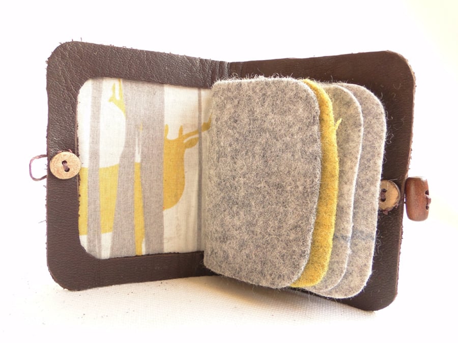 Needle Case in Brown Leather - Deer and Tree Fabric Interior - Needle Book