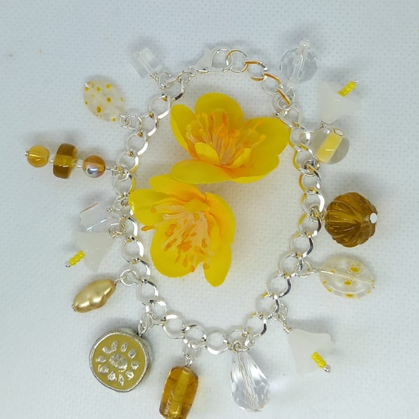 Daisy Charm Bracelet