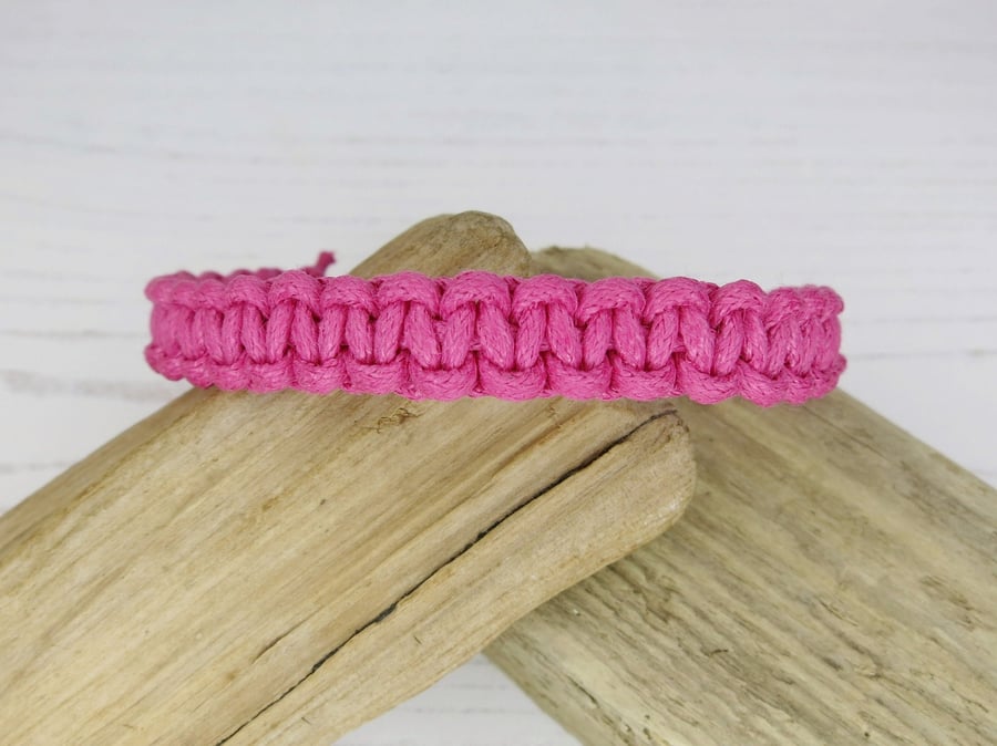 Macrame Cotton Cord Friendship Bracelet - Sea Pinks