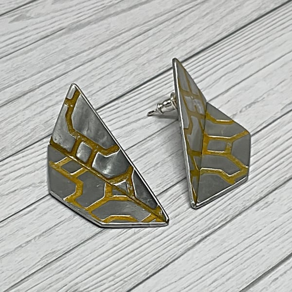 Aluminium Stud Earrings Lightweight Folded Geometric Shape Lattice Texture Gold