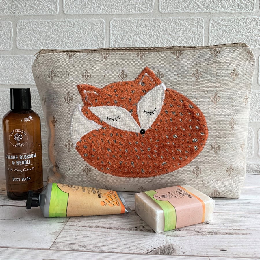 Sleepy Fox toiletry bag, wash bag in pale beige with textured terracotta fox
