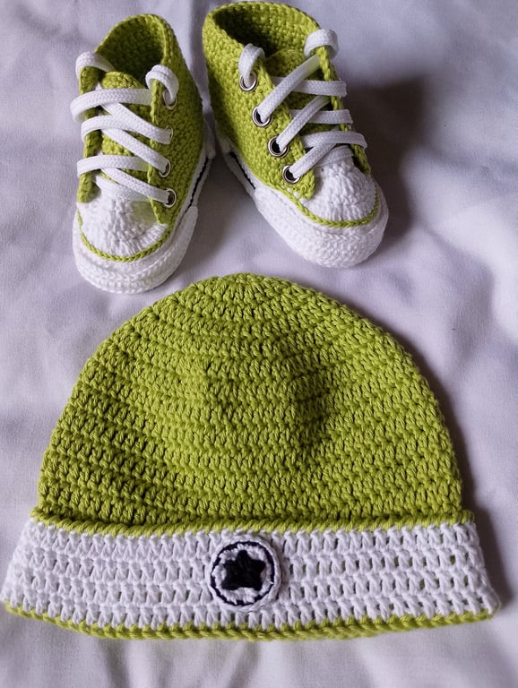 Baby High Tops and Beanie Set 3-6 months 