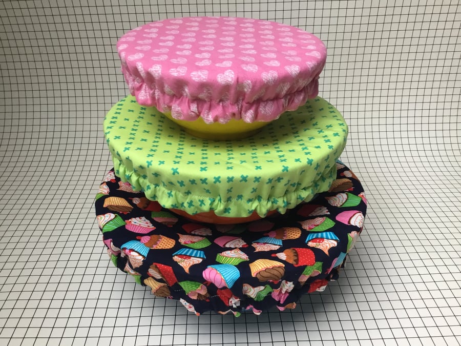 Set of 3 reusable bowl covers to keep food fresh and safe. Cupcakes