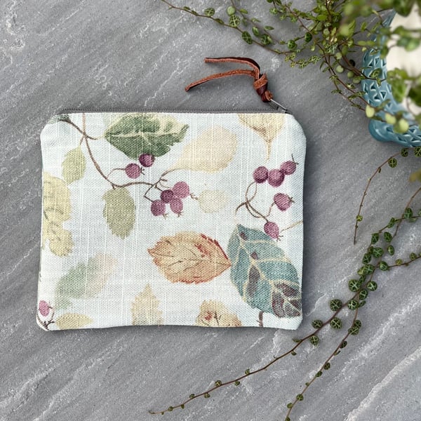 Woodland Berries small zip pouch