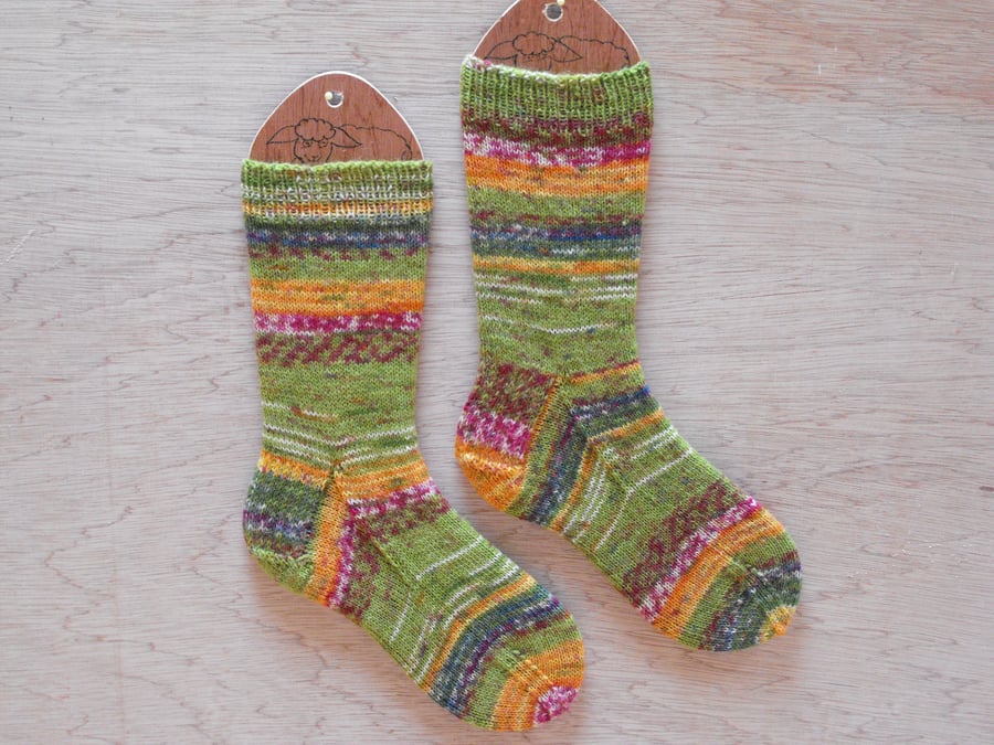 Hand knitted socks MEDIUM size 5-7