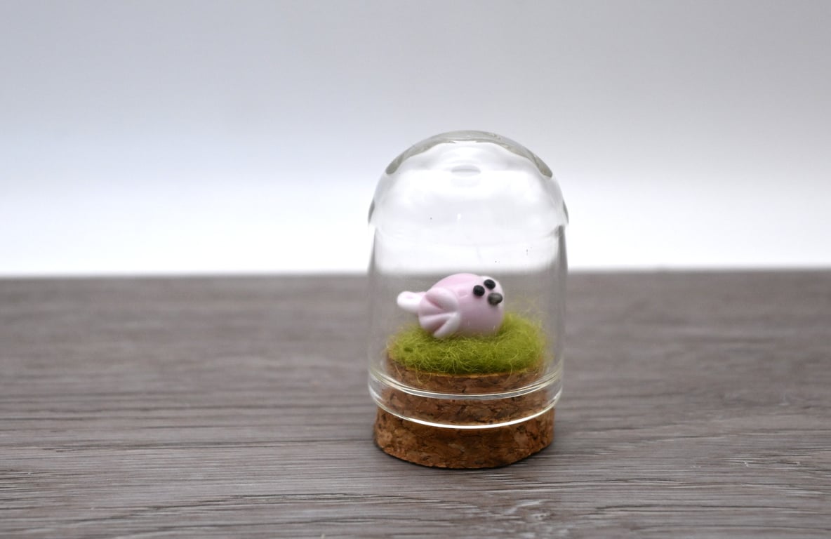 small glass pnk bird keepsake figure