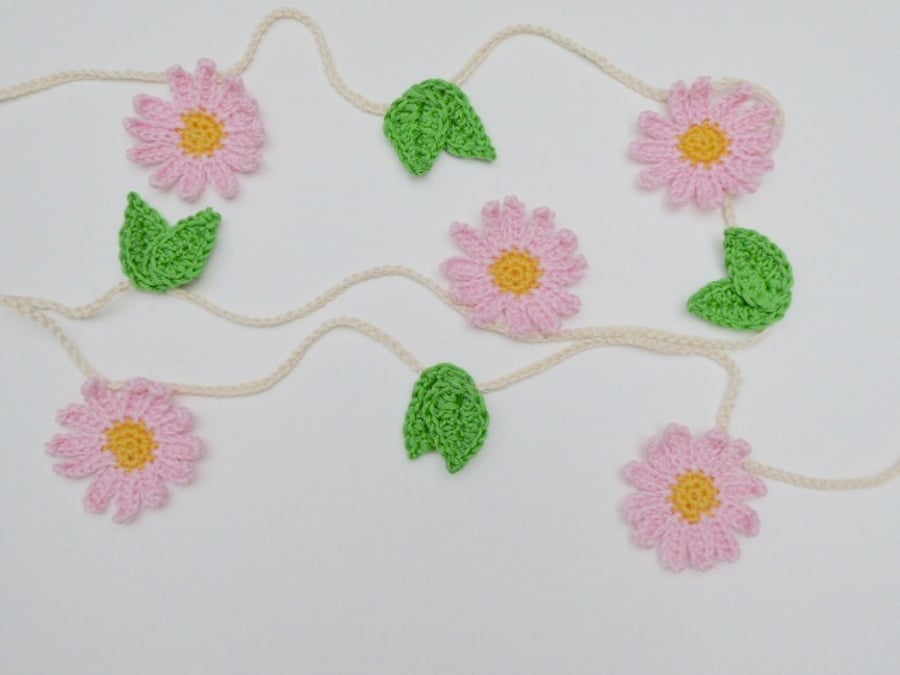 pink daisy bunting, crochet flower garland, daisy bunting 