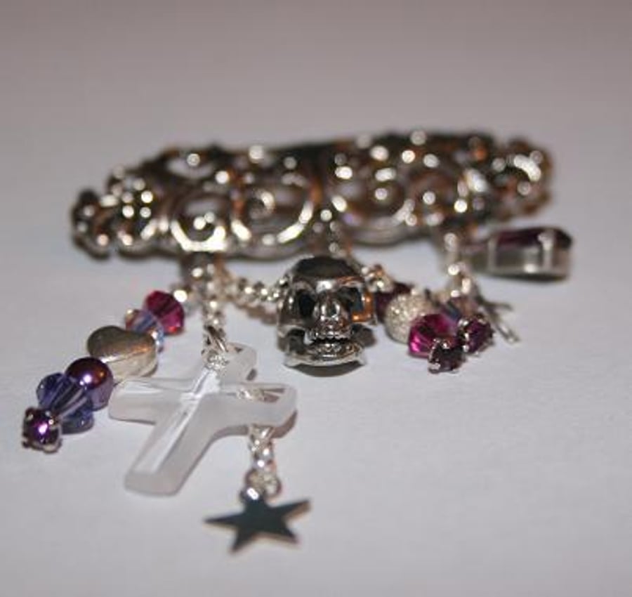 Brooch Gothic Pink purple gothic skull brooch