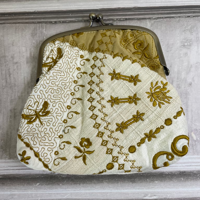 Clutch Bag Ivory and Gold Frame Bag by Carolee Crafts  PB1 - 0015