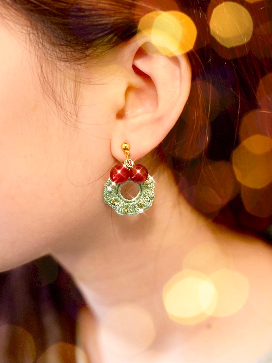 Microcrochet Christmas Wreath Red Carnelian Stud Drop Earrings 