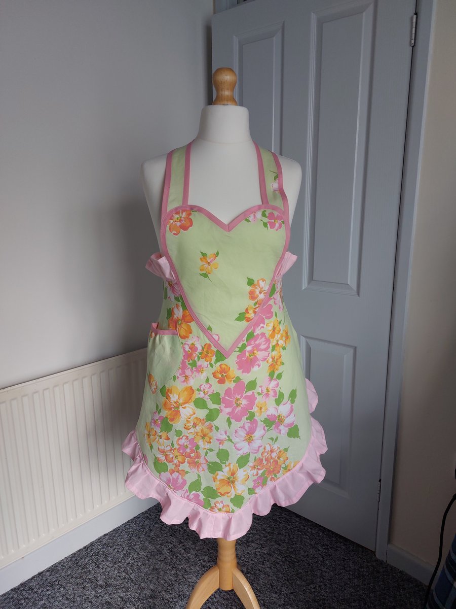 1940's sweetheart style apron