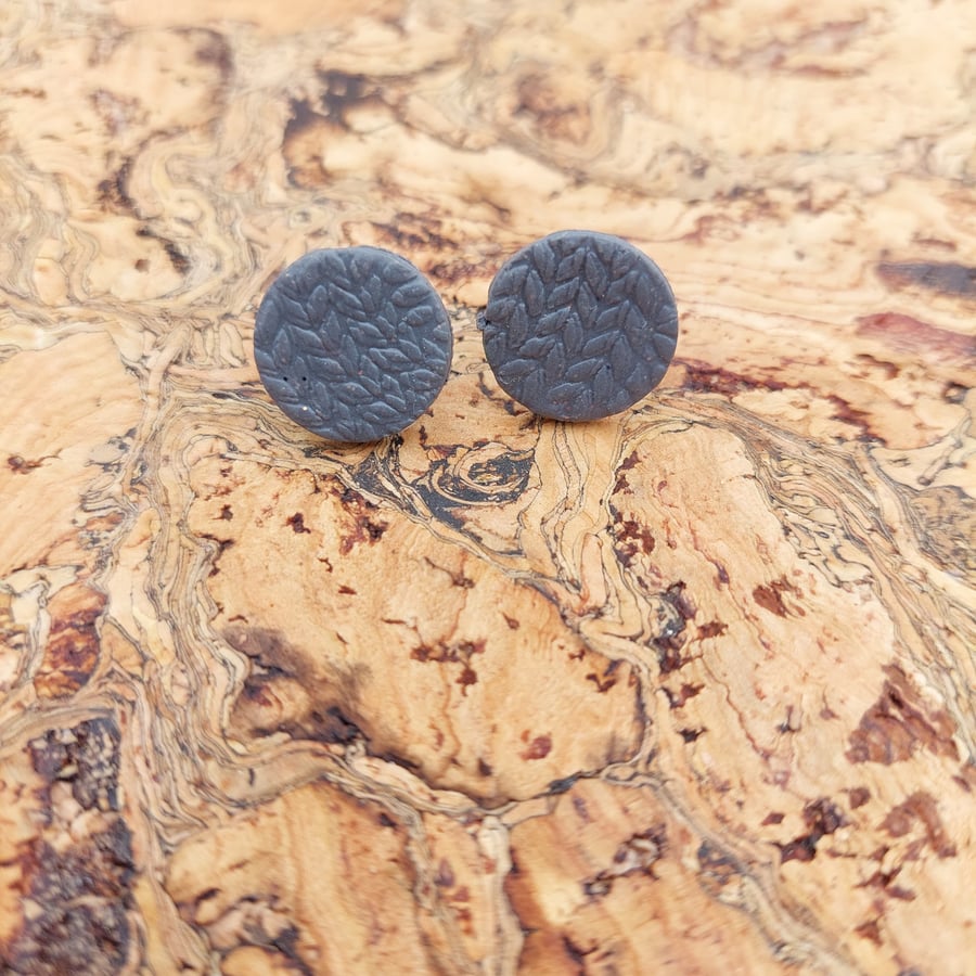 grey knit textured studs 