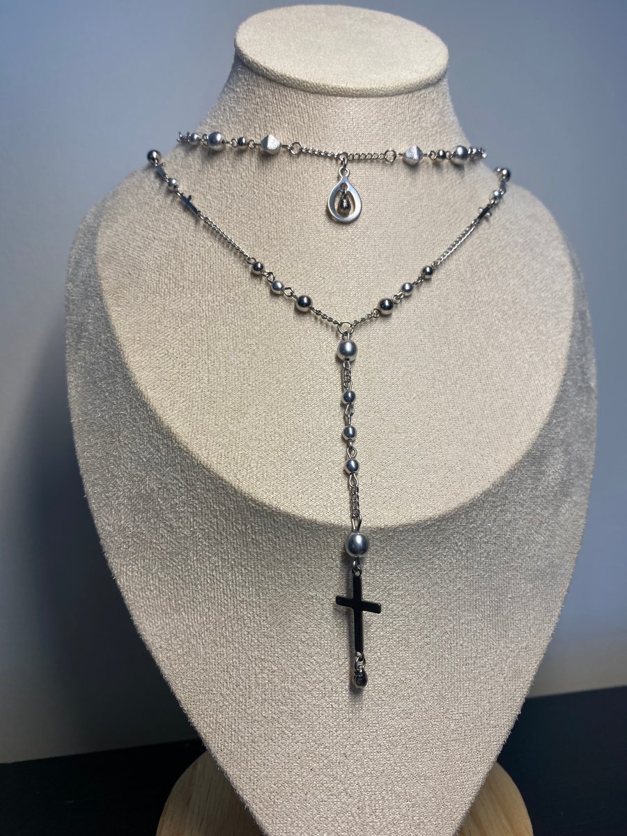 Silda - Silver Coloured Rosary Style Choker