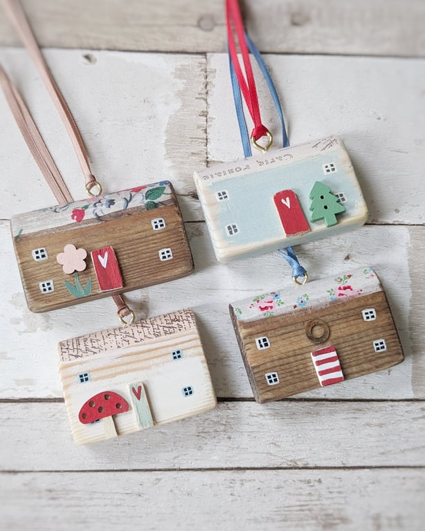 Set of 4 Wooden House Hanging Decorations Seasons 