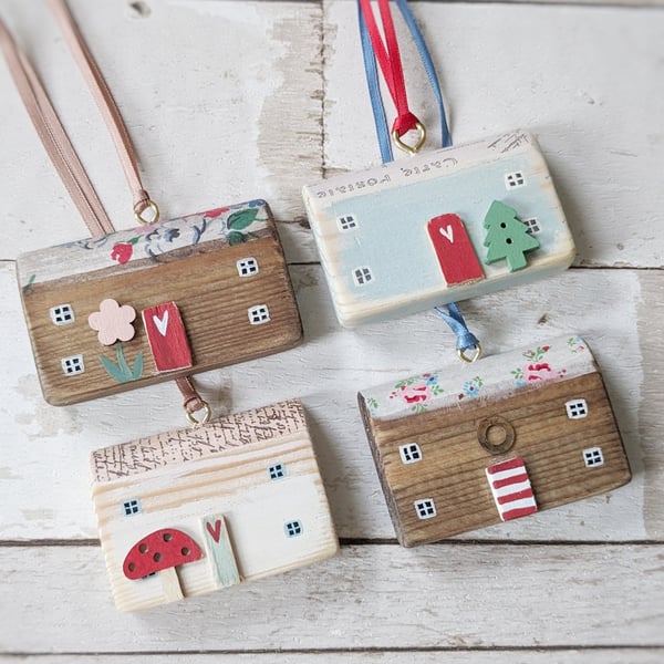 Set of 4 Wooden House Hanging Decorations Seasons 