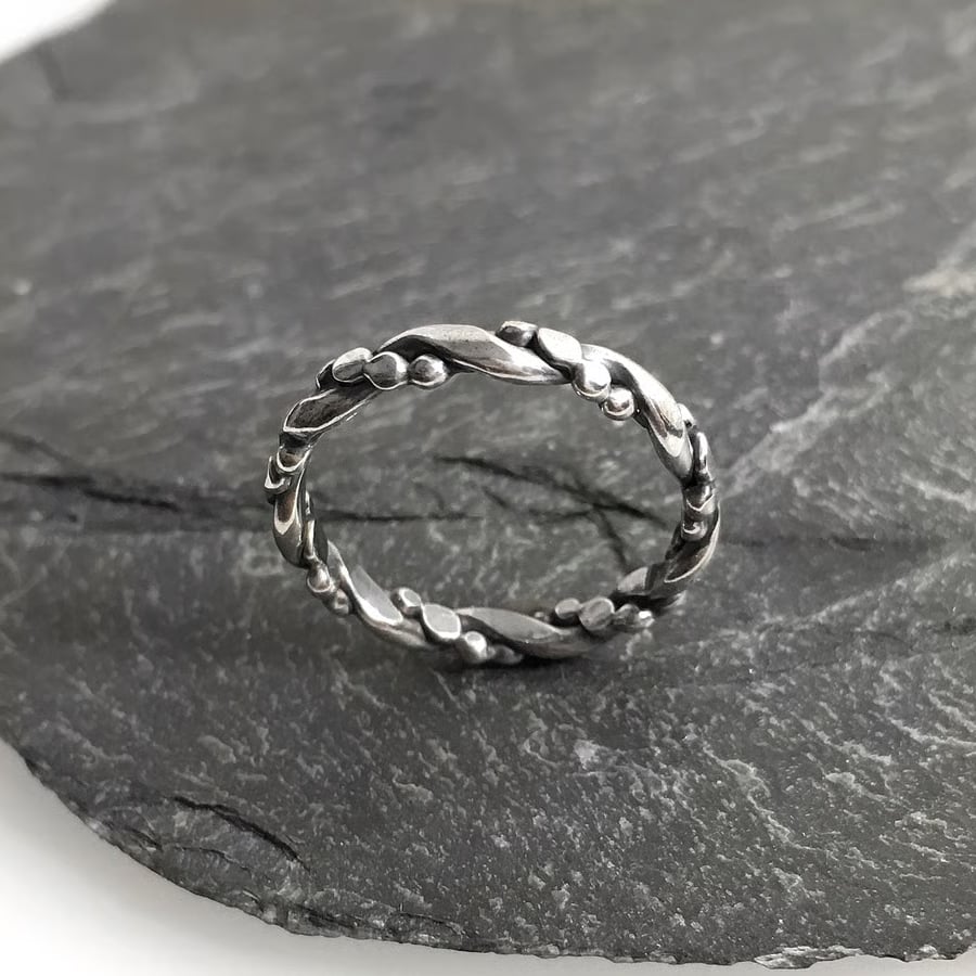 Sterling silver fancy twist ring U.K. size O