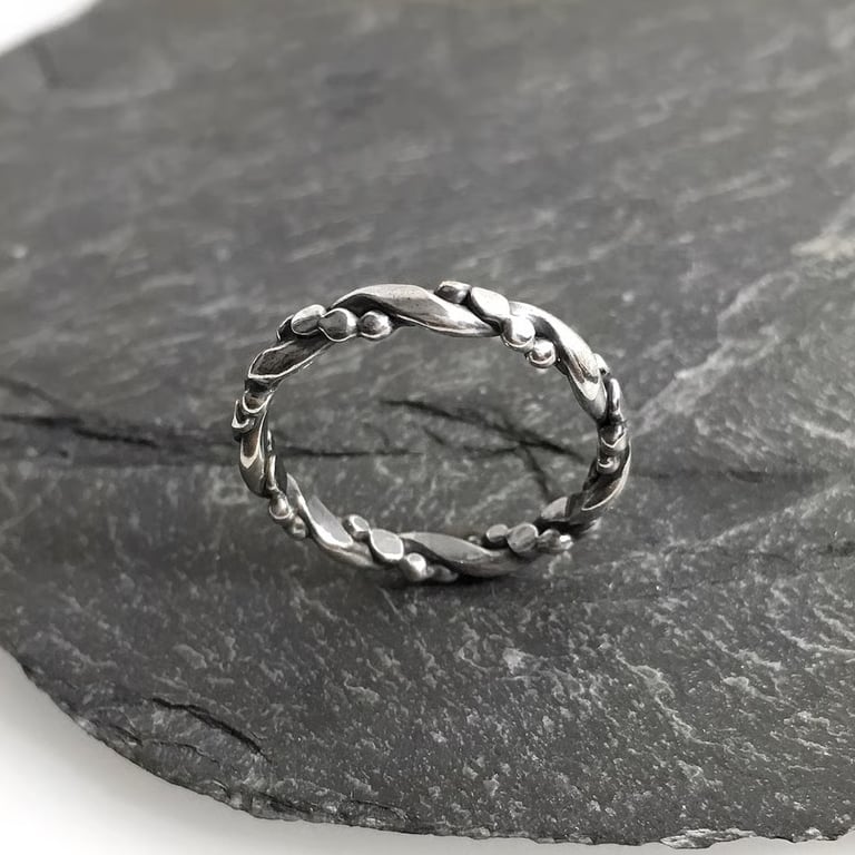 Sterling silver fancy twist ring U.K. size O