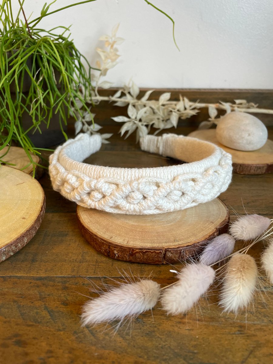 Handmade Macramé Headband in Cream– Boho Style Hair Accessory