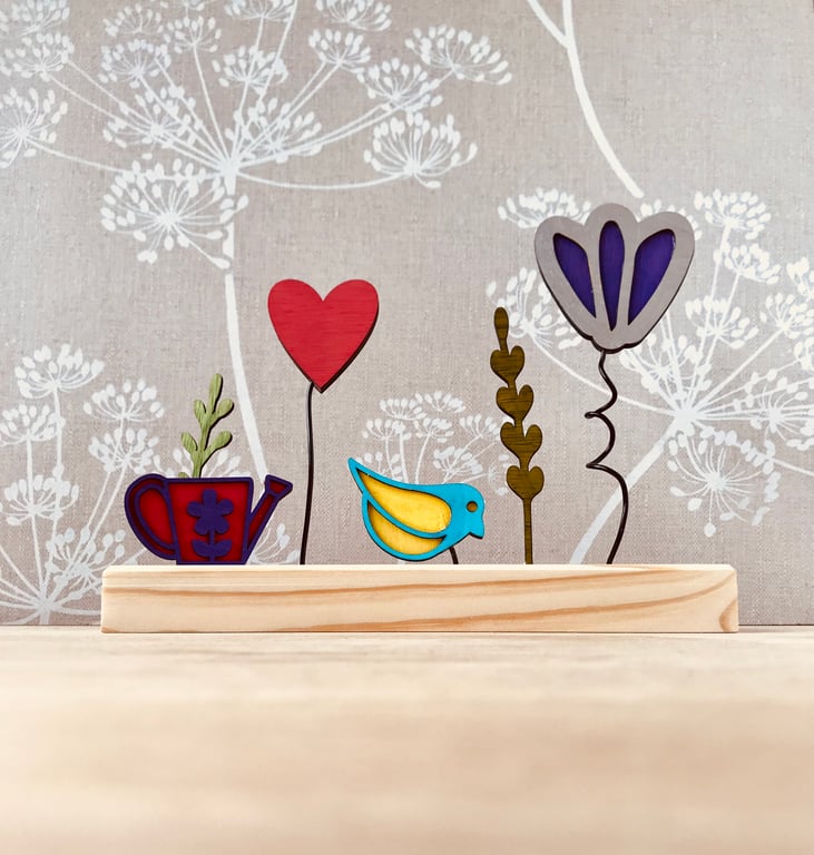 Wooden freestanding flower garden decoration ornament 