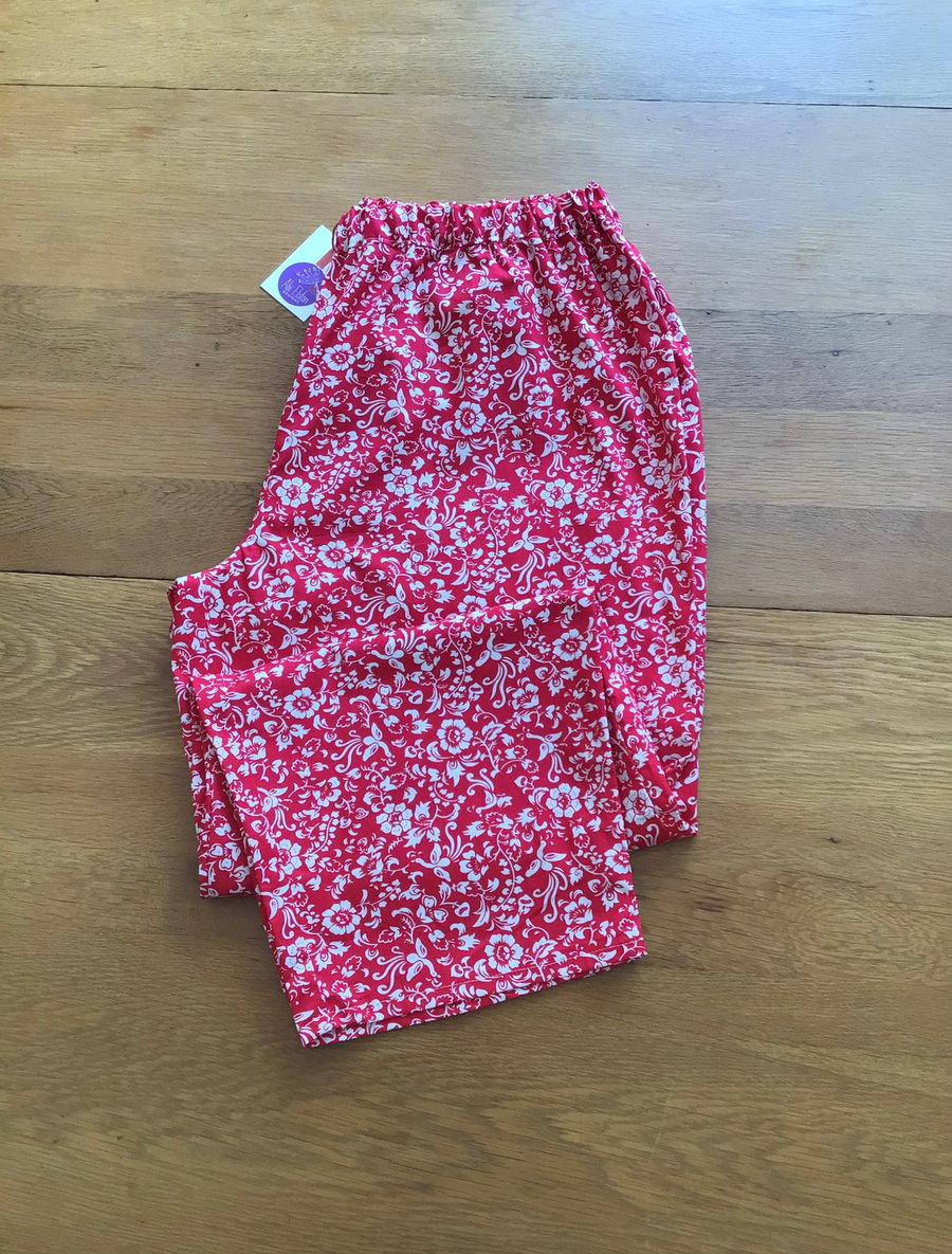 Red and White Floral Print Lounge Pants. Size Large.