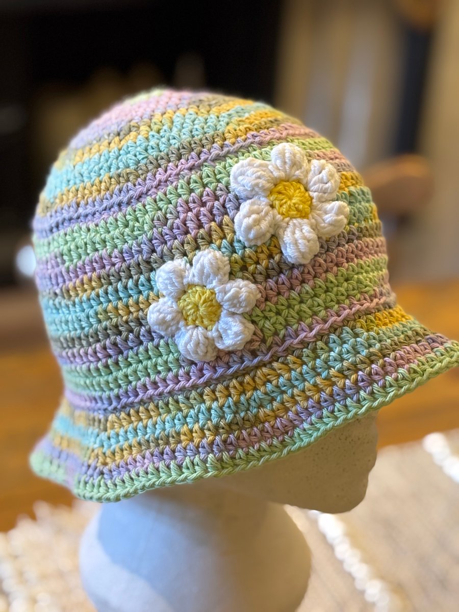 Crochet pastel flower bucket hat