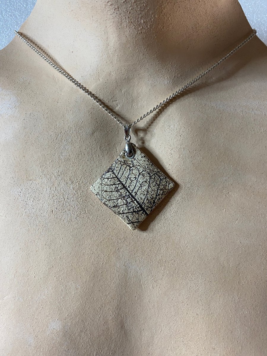 Ceramic pendant, rustic leaf 587