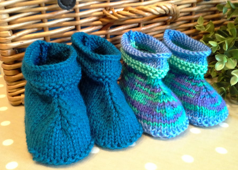 Hand Knitted Baby Boy's 2 Pair Pack Booties  3-9 mths (HELP A CHARITY)