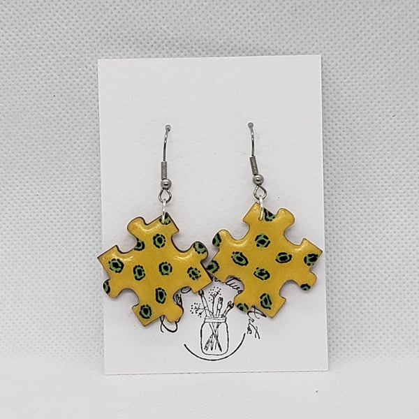 Hand-painted Jigsaw Earrings Resin Coated - Yellow Cheetah