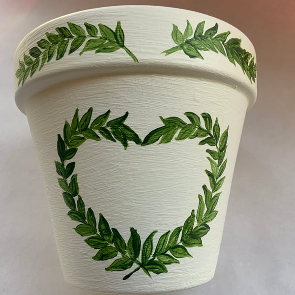 Customisable Hand Painted Plant Pot - Ivory base with decorative foliage heart 