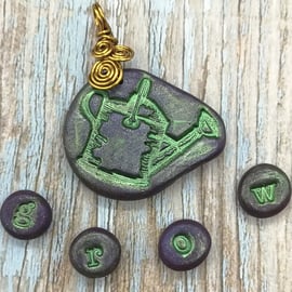 Growth pendant and bead set