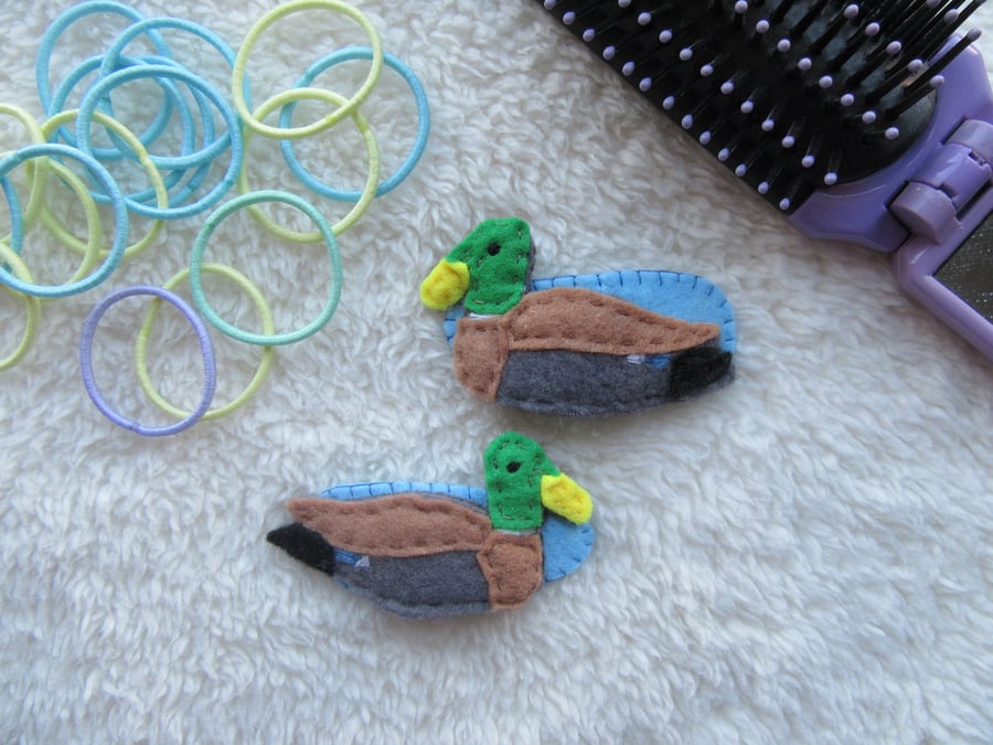 Duck hair clips shop