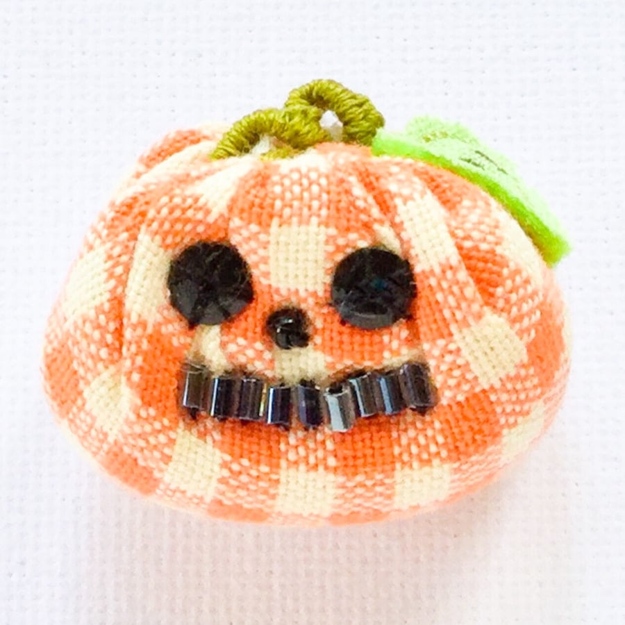 Pumpkin brooch