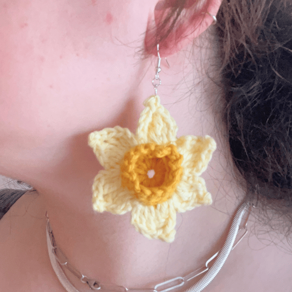Handmade crochet daffodil earrings - Free postage