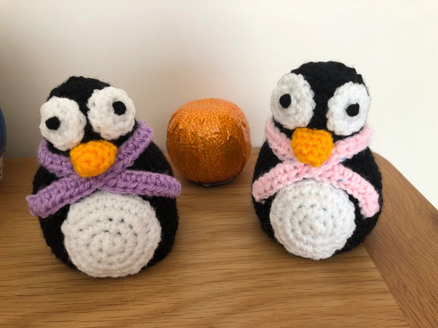 Pair Of Penguin Chocolate Orange Covers With Scarves Ideal Gift (R913)