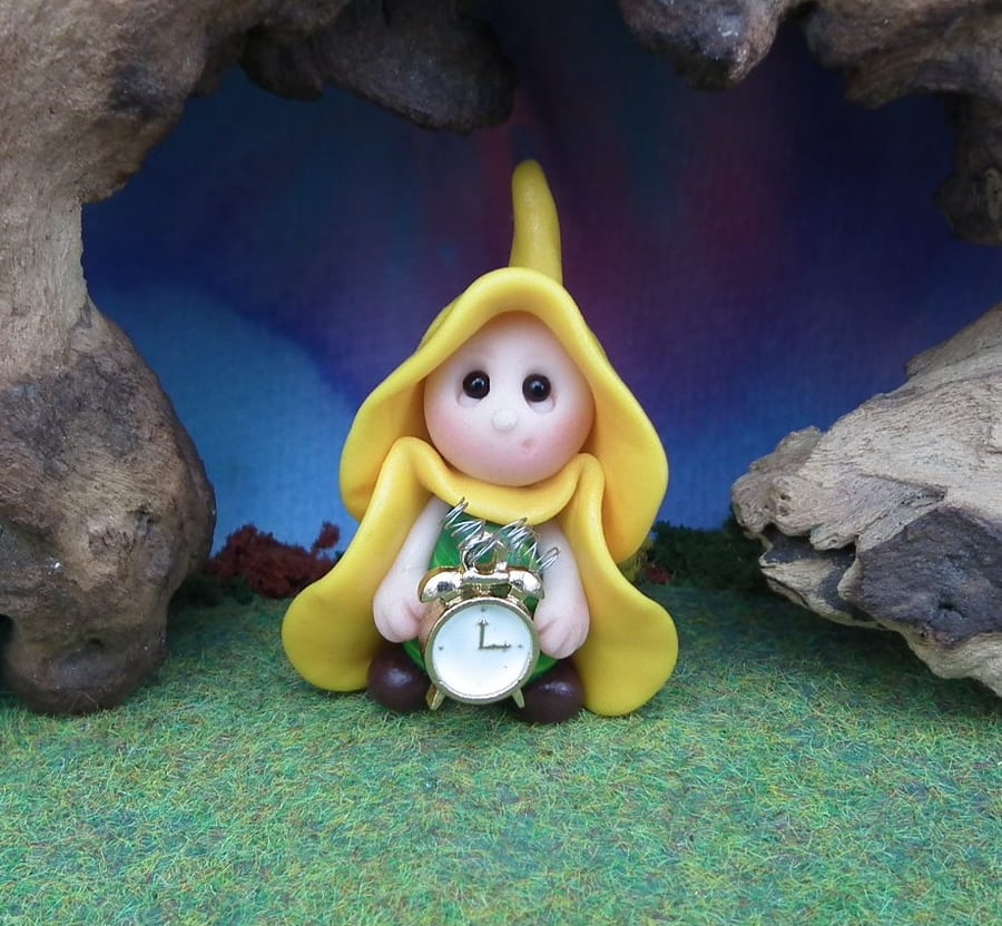 Keeper-of-Time Gnome 'Peta' with clock 1.5" OOAK Sculpt by Ann Galvin