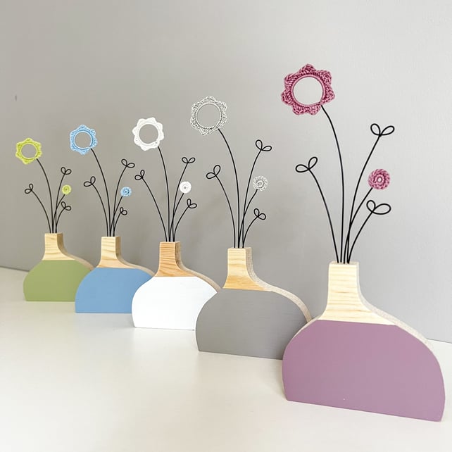 Forever Flowers in wooden vase small - Grey