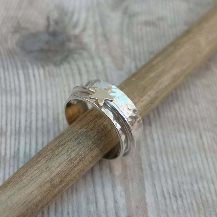 Sterling Silver Hammered Wide Band Spinner Ring with Gold Star