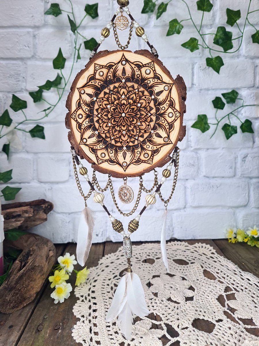 Empearal - Log slice pyrography dream catcher