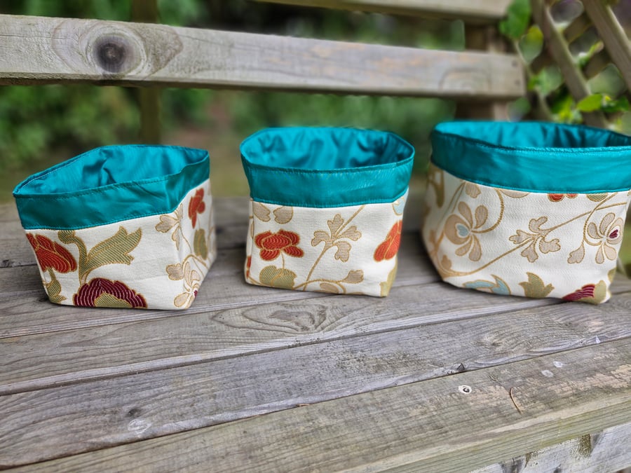 Set of 3 handy multipurpose storage cubes