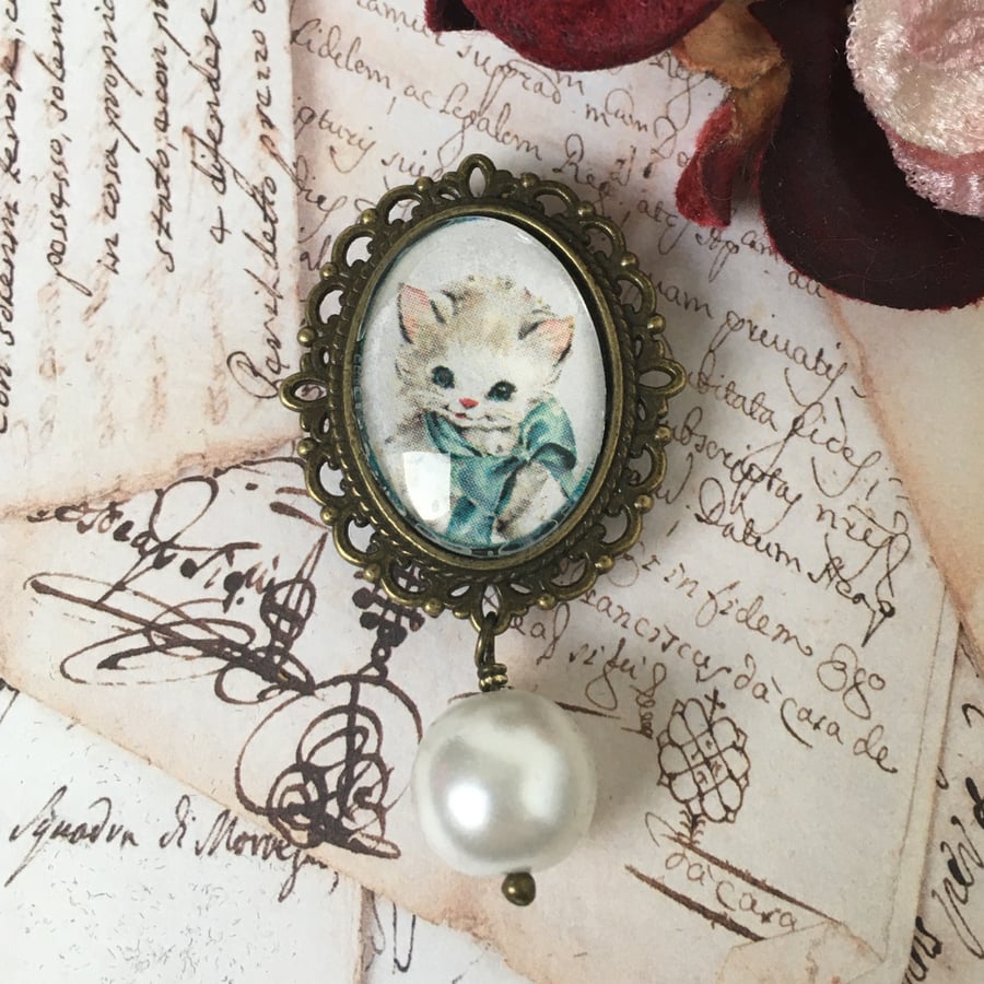 Cat Brooch