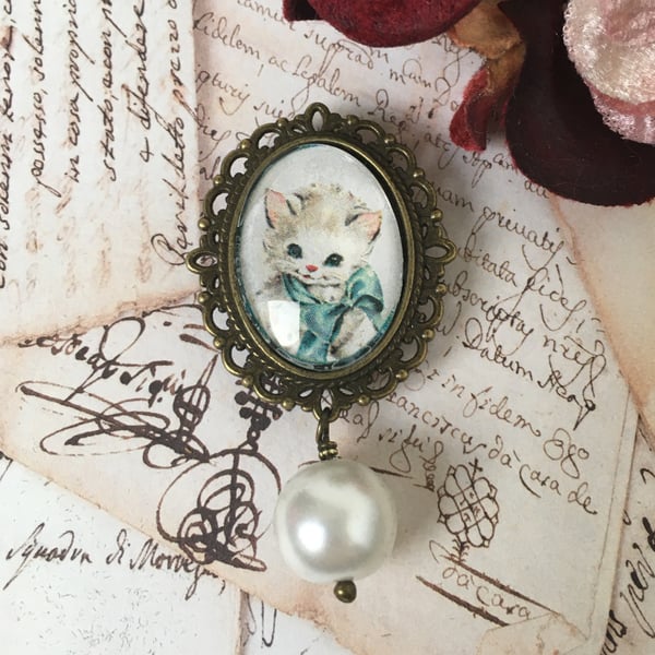 Cat Brooch