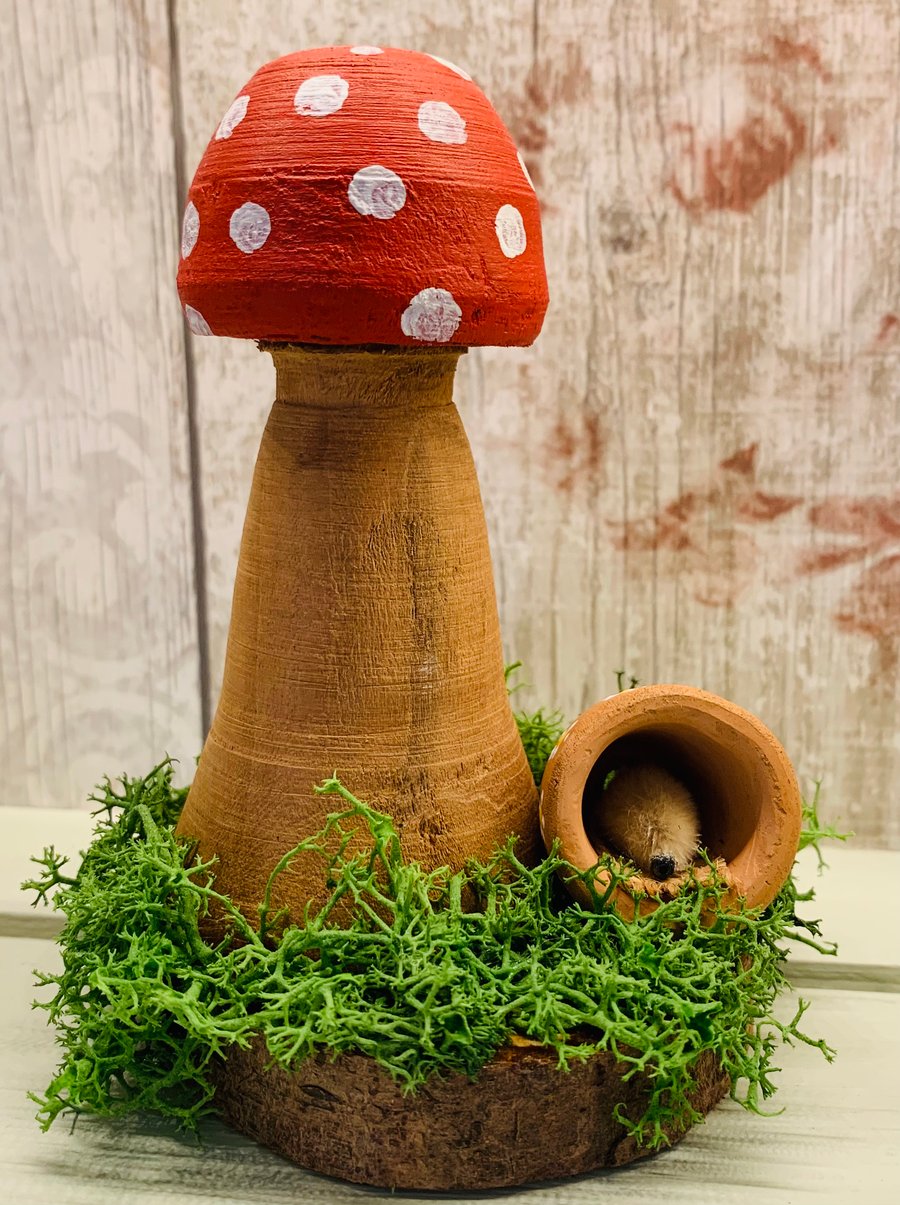 Toadstool and mouse