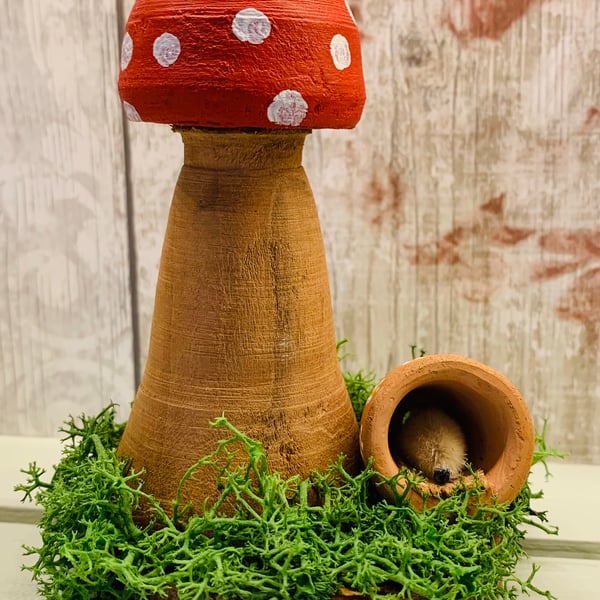 Toadstool and mouse